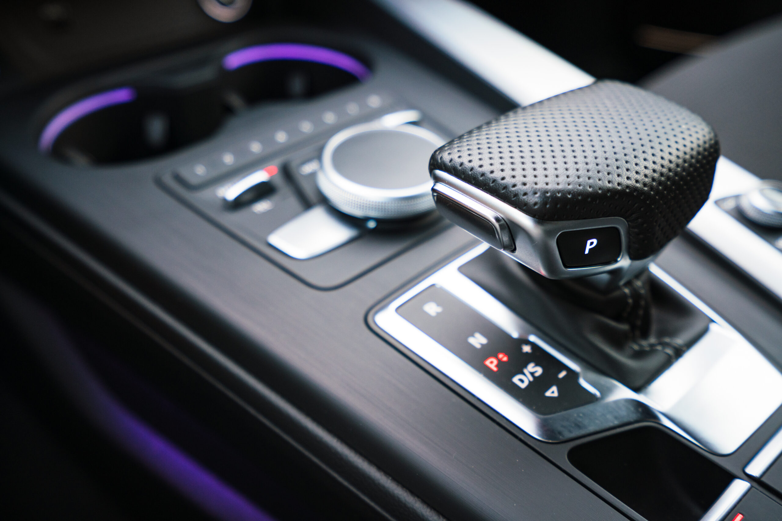 Massachusetts Mobile Detail | South Shore Mobile interior and exterior car, RV, truck, and boat detailing.